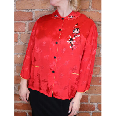 punainen kauluspaita