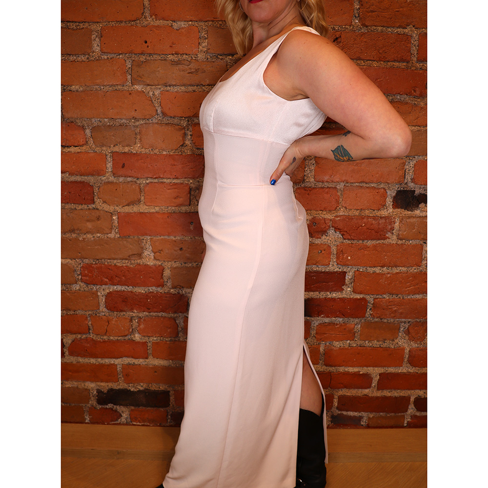 vaaleanpunainen juhlamekko