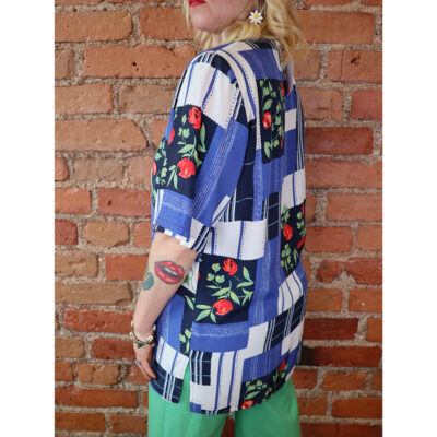 ruusukuosinen kesäpaita