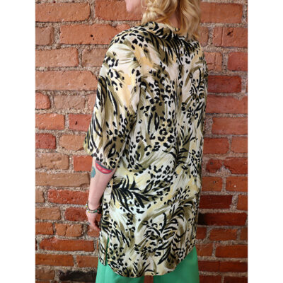 eläinkuosinen pusero