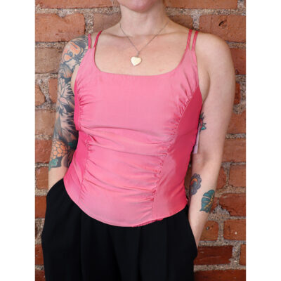 vaaleanpunainen toppi