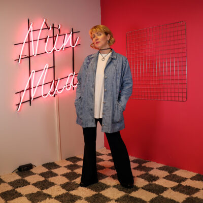 kotimainen farkkutakki