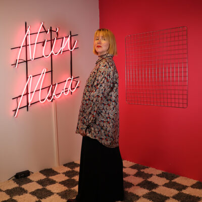 kuviollinen silkkipaita