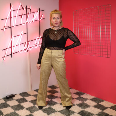 kullanväriset housut