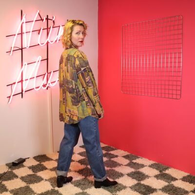 värikäs vintage pusero