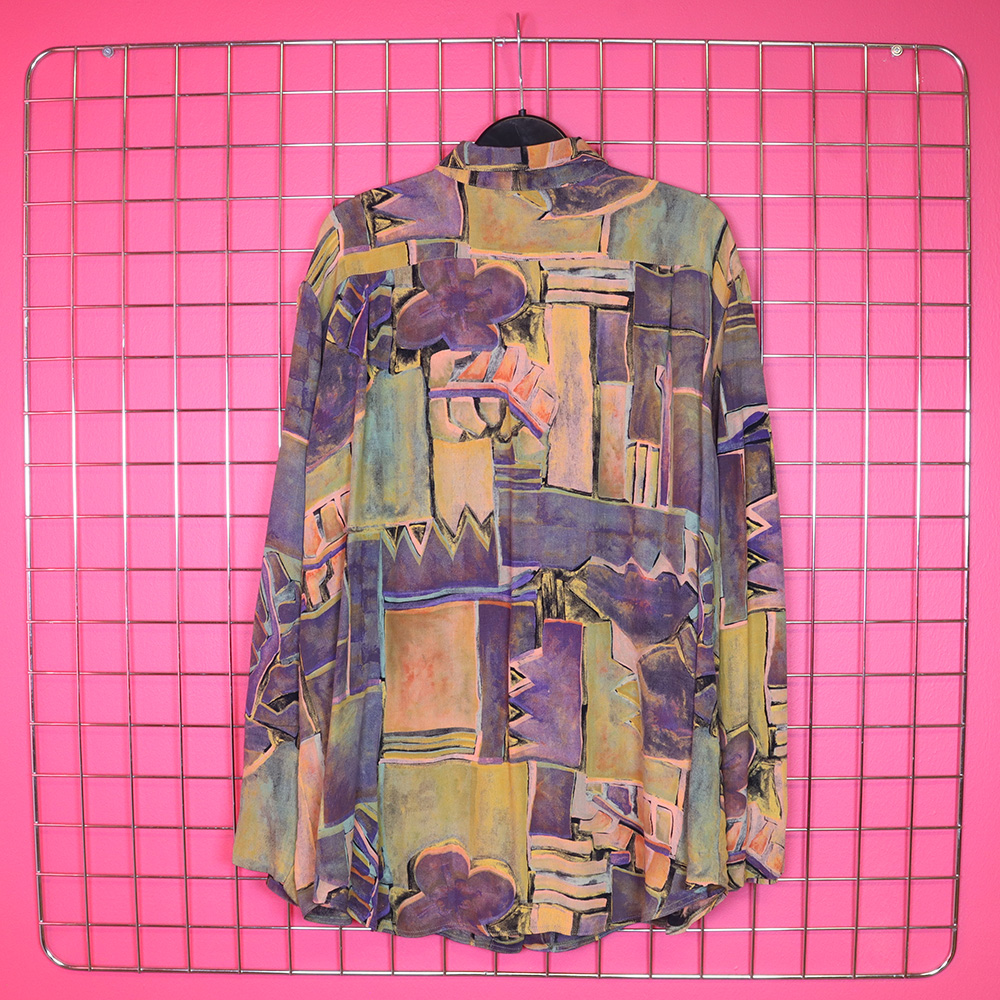 värikäs vintage pusero