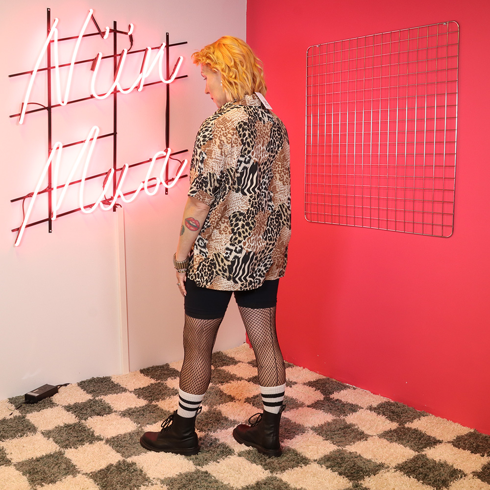 pantterikuosinen paita