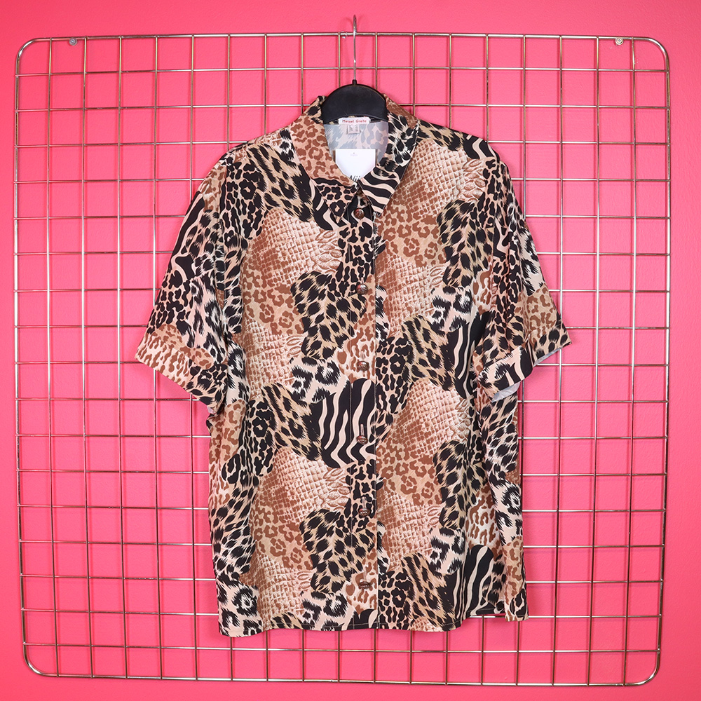 pantterikuosinen paita