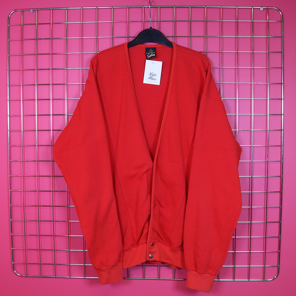 punainen trikootakki