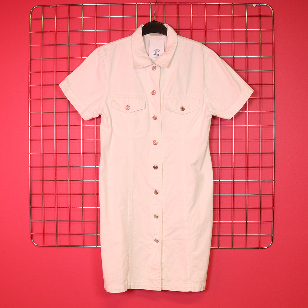 valkoinen farkkumekko