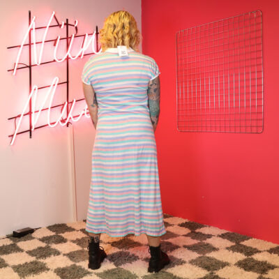 raidallinen trikoomekko